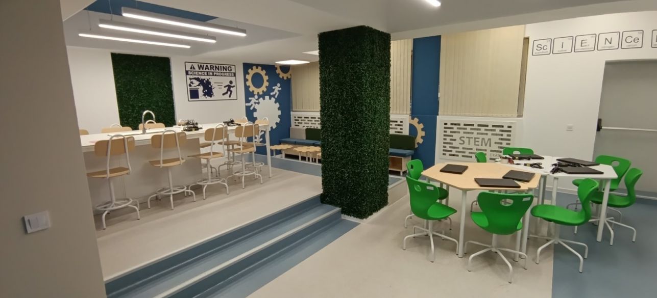 STEM CENTER Професионална гимназия по транспорт „Макгахан“ София