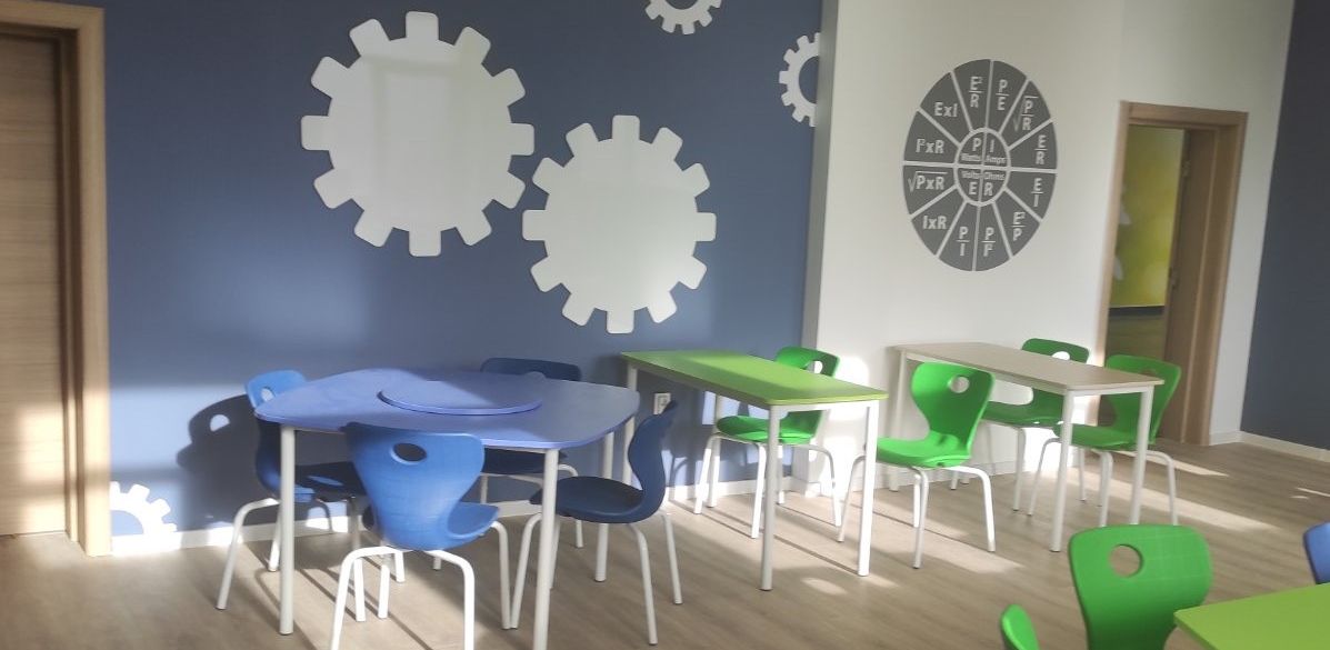 STEM CENTER ПТГ „Симеон Велики“ Велики Преслав