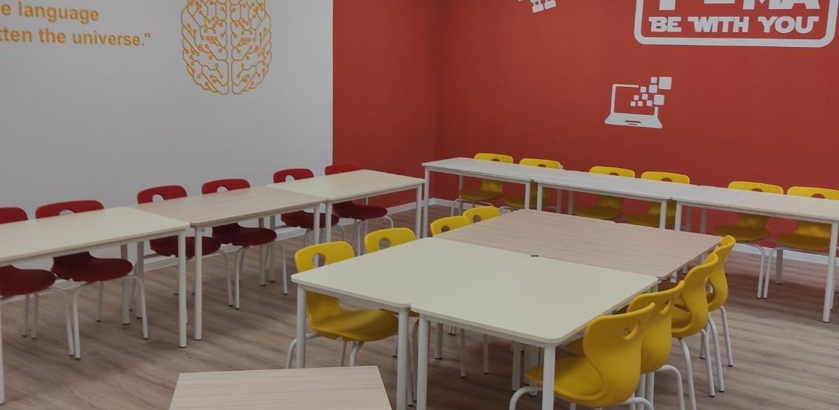 STEM CENTER Търговска гимназия „Княз Симеон Търновски“ Стара Загора